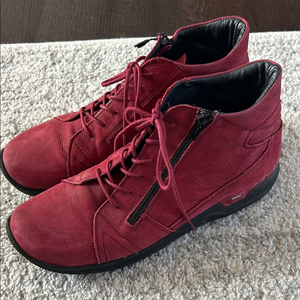 Women’s Wolky Why Water Resistant Sneaker size 42 / 11